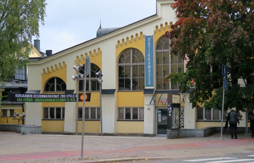 Korjaamo ja ratikkamuseo Eino Leinon kadun varrella